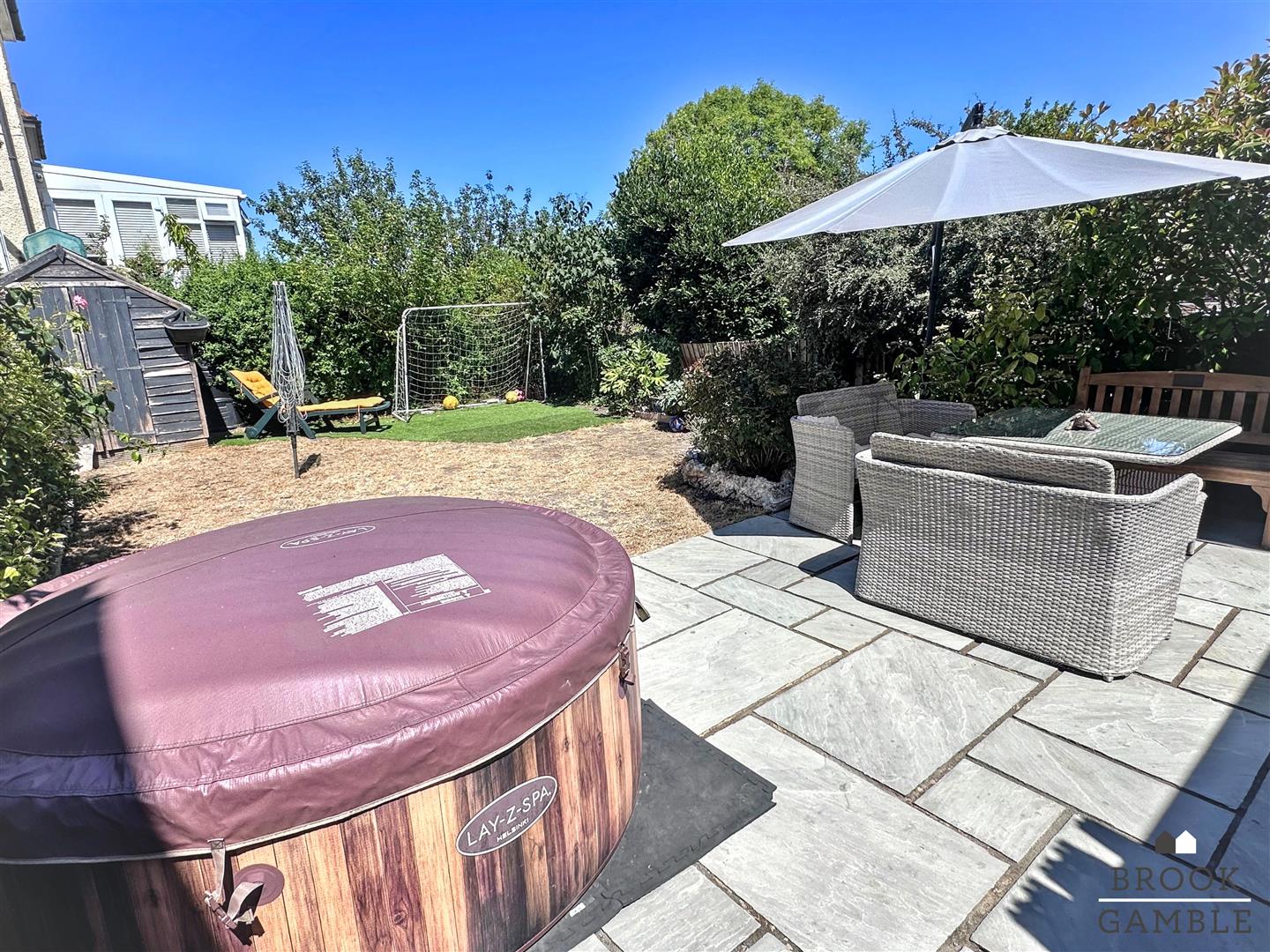 4 Bedroom House. Northiam Road in Eastbourne, East Sussex 16